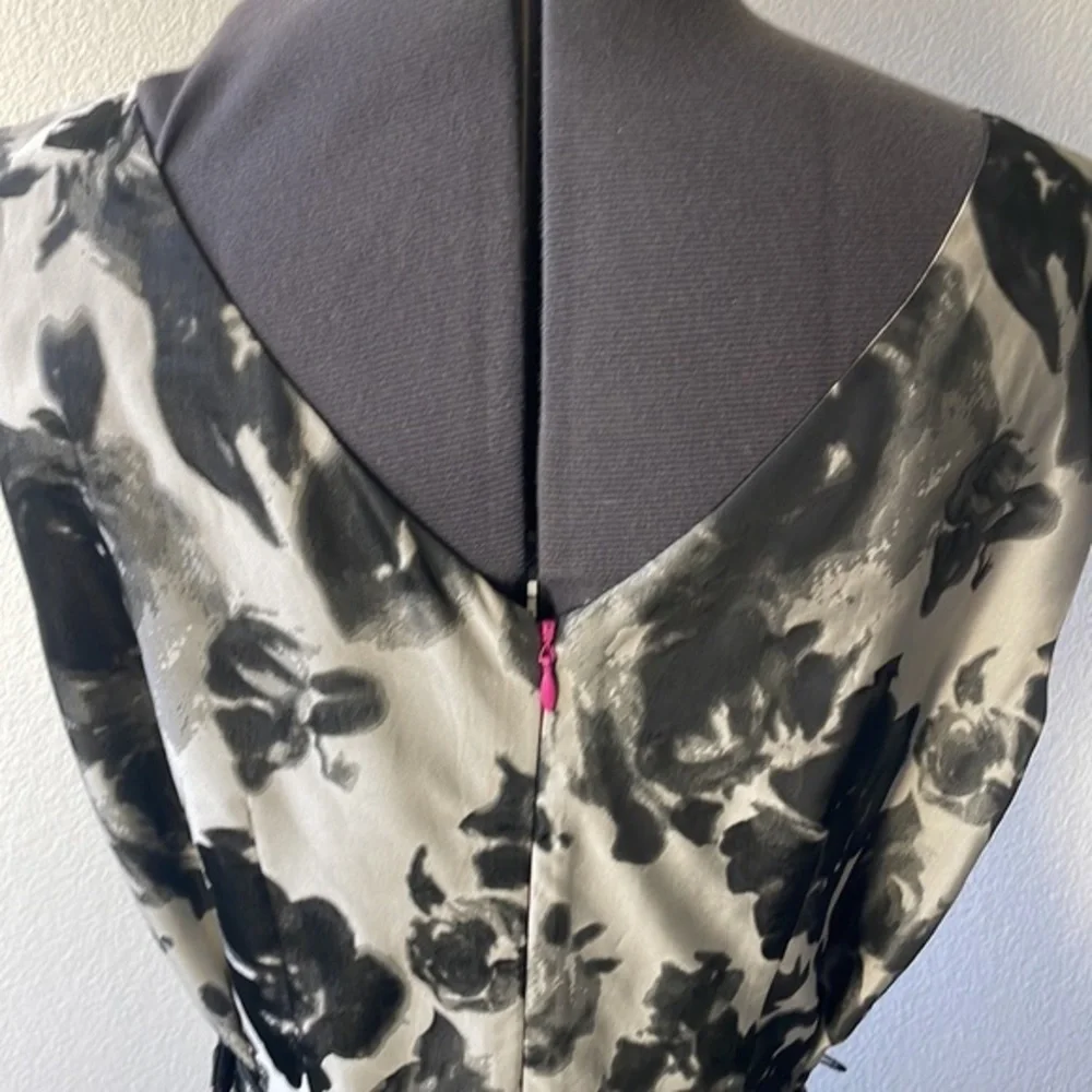 Eliza J dress size 10 floral beaded neckline Vintage style black & Silver_7